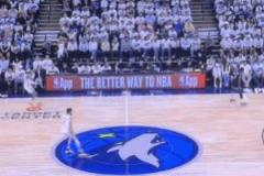 SGA突然魚躍倒地，裁判竟無故吹罰愛德華茲犯規(guī)？