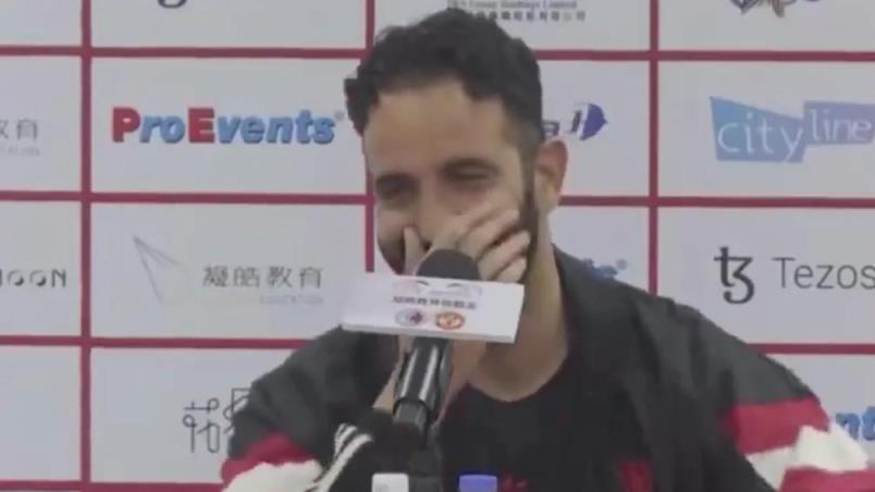 太陽(yáng)報(bào)：阿莫林因記者稱加納喬有望留曼聯(lián)而忍不住笑