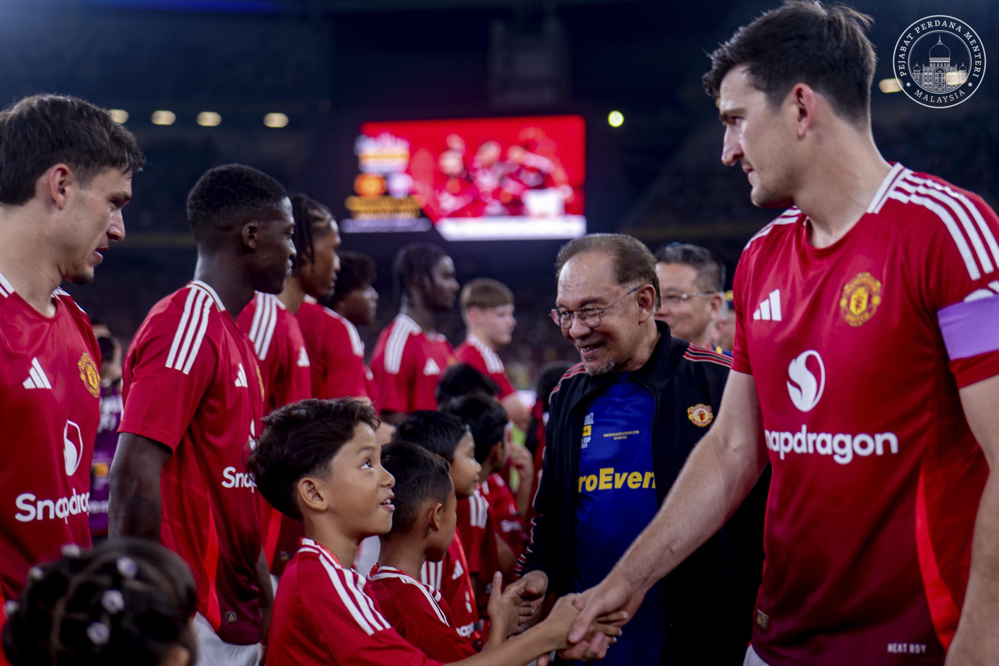 馬來西亞總理：曼聯(lián)再錯失獎杯，下賽季別降級英冠了