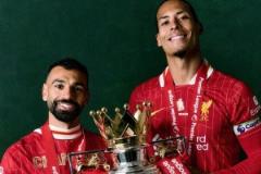 利物浦公布球員冠軍定妝照：薩拉赫與范迪克同框，阿諾德未出現(xiàn)在照片中