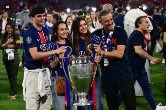 恩里克：登貝萊應(yīng)獲金球獎(jiǎng)，我們將全力爭冠世俱杯