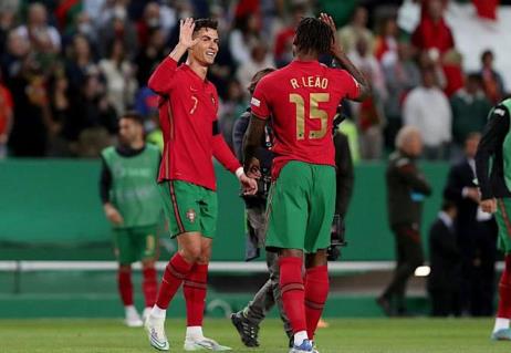 7000萬！葡萄牙神鋒欲離隊，拜仁巴薩爭搶，萊奧夏窗歸屬成謎