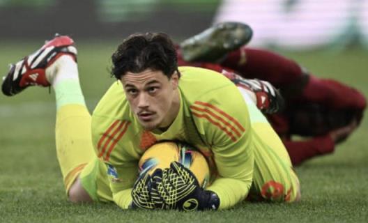 米蘭愿為羅馬門將斯維拉爾提供5年長約，取代邁尼昂？