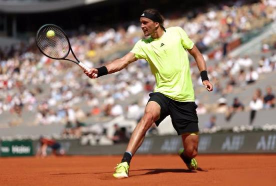 茲維列夫3-0戰(zhàn)勝科博利，晉級(jí)八強(qiáng)爭(zhēng)奪戰(zhàn)