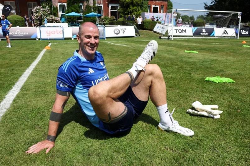 喬-哈特光頭造型引熱議，球迷猜測其可能進(jìn)行植發(fā)手術(shù)