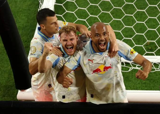 薩爾茨堡主帥贊新援雅各布表現(xiàn)滿意，球隊(duì)整體表現(xiàn)亮眼