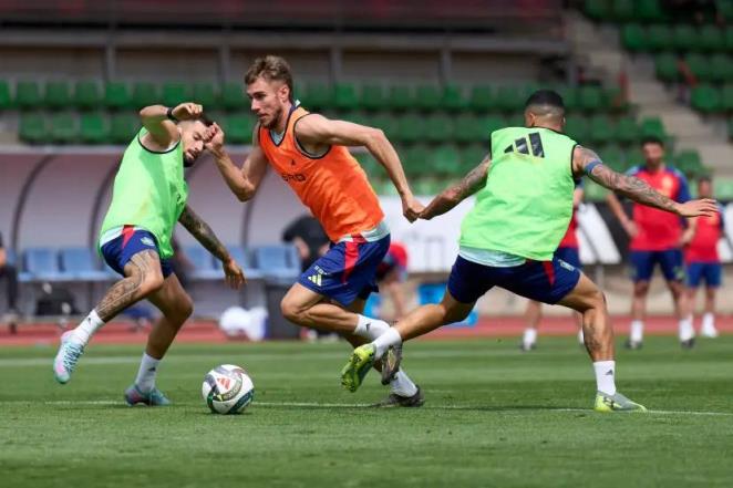 馬卡報：西班牙隊集訓最新消息，三名U21球員加入，伊斯科已返隊