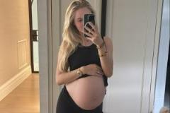 21歲杰拉德大女兒曬孕照，孩子即將出生