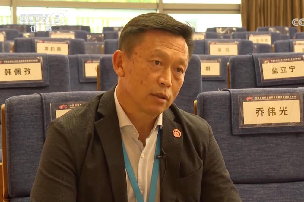 郭光琪：中足聯(lián)應(yīng)學(xué)習(xí)德甲聯(lián)盟，從發(fā)令轉(zhuǎn)向?yàn)榫銟凡縿?chuàng)造條件