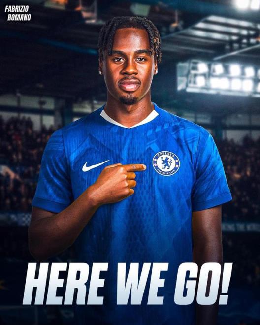 切爾西官方確認(rèn)簽下20歲丹麥前鋒吉滕斯，簽約至2032年！