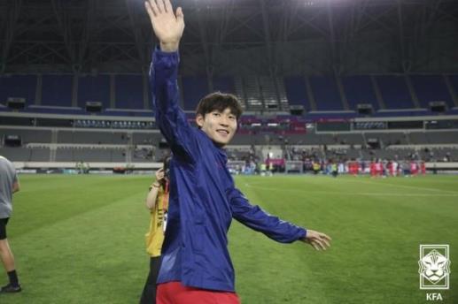 韓國國家隊(duì)補(bǔ)招斯托克城中場(chǎng)裴峻浩