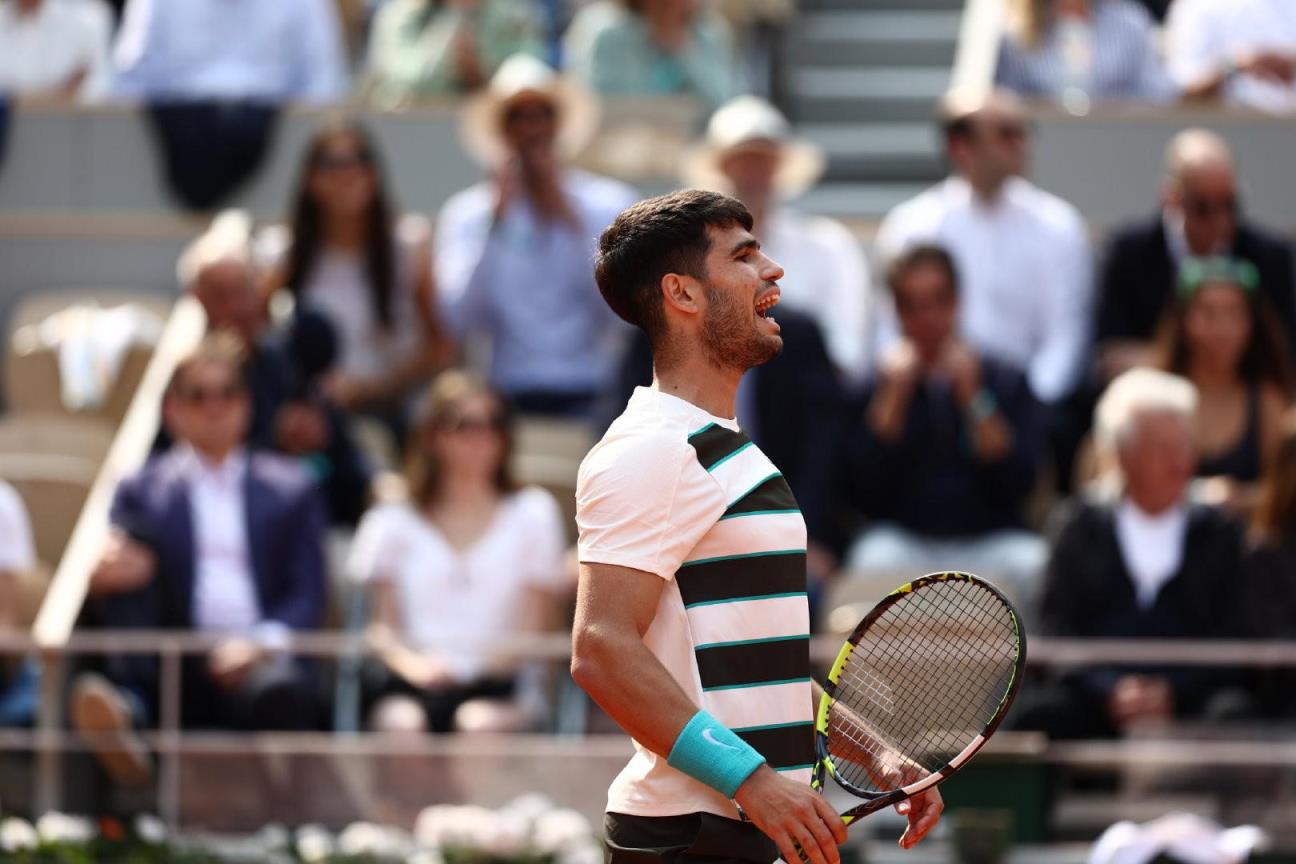 阿爾卡拉斯3-2險(xiǎn)勝辛納，法網(wǎng)男單冠軍衛(wèi)冕成功