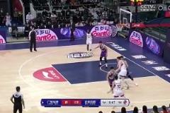 如今廣東球迷大喜！重溫下崔永熙此前名場面：單臂炸裂隔扣鄒雨辰