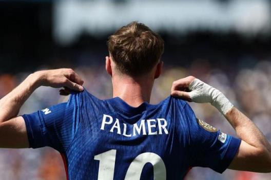 記者：帕爾默身體狀況需每日監(jiān)測，拉維亞與巴迪亞西勒將缺席