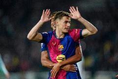 記者：加維疑似膝蓋骨裂，今早將進行詳細檢查