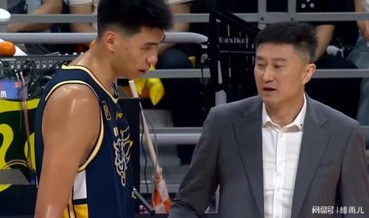 沒被挖走！男籃強力中鋒將馳援杜鋒，廣東男籃成首選