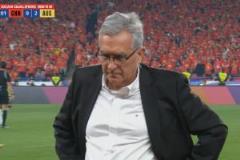 三連敗陷困境，國足半場表現(xiàn)亮眼引熱議