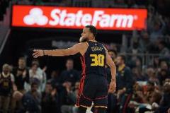 庫里復(fù)出23分4板6助3斷止兩連敗 半場(chǎng)反超后命中率驟降