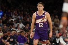 吉萊斯皮20+10真實(shí)命中率100% 太陽(yáng)隊(duì)史僅他和納什達(dá)成