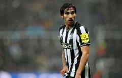 托納利：加盟米蘭前曾偶遇德里赫特，他對(duì)尤文的評(píng)價(jià)讓我心動(dòng)