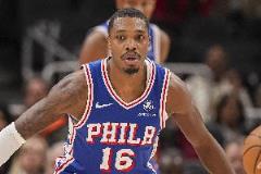 高效得分手！朗尼-沃克18投10中三分7中3砍下23分7籃板