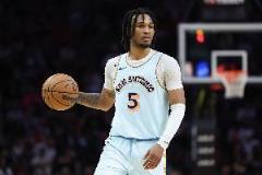 卡斯?fàn)枺捍髮W(xué)時(shí)期依賴身體防守，如今學(xué)會(huì)分析對(duì)手習(xí)慣動(dòng)作