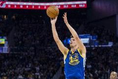 波斯特上半場高效輸出，三分9中3砍下9分激勵團隊