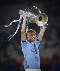 德布勞內(nèi)10年曼城生涯：33歲仍閃耀，19冠6英超1歐冠成就引驚嘆