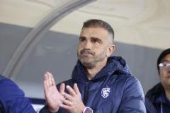 直播吧：三鎮(zhèn)主帥馬丁斯離任，成中超新賽季首位下課教練