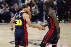 勇士VS馬刺首發(fā)：庫里、追夢、巴特勒出戰(zhàn)，保羅與卡斯?fàn)柭?lián)袂迎戰(zhàn)