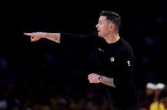 巴克利三個(gè)月前貶低雷迪克：行尸走肉，他以為能改變湖人