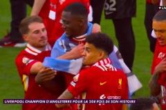 麥卡將阿根廷國旗掛在科納特脖子上球迷：法國不會(huì)再選他入隊(duì)