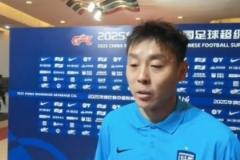 汪晉賢解析復(fù)刻雷動(dòng)多腳后跟1v2過(guò)人：下意識(shí)反應(yīng)，被逼出來(lái)的技巧