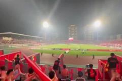 面對(duì)定南贛聯(lián)，重慶球迷高喊：還我黑龍江！