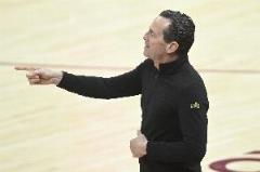 阿特金森教練獲選年度最佳，吉爾伯特點(diǎn)贊