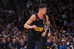 小波特半場表現(xiàn)低迷！投籃低迷、失誤不斷、籃板不搶還被帽，8投1中僅得2分