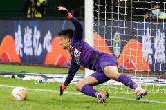 陳威2019年隨U22國(guó)足征戰(zhàn)土倫杯獲最佳門(mén)將