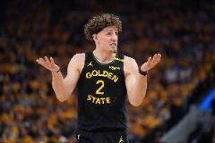 波杰次輪表現(xiàn)低迷 陣容磨合成問題