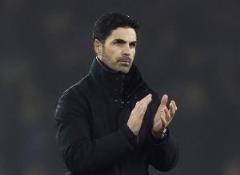 內(nèi)維爾：阿爾特塔執(zhí)教頂級(jí)球隊(duì)5年無冠仍展現(xiàn)非凡成就