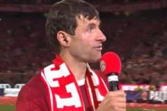 他還是那么二！穆勒告別演講中的蛋糕與葬禮黑色幽默