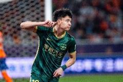 足球報：王鈺棟獲進軍歐洲聯(lián)賽籌碼，加劇國足鋒線競爭