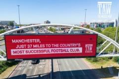 利物浦球迷打廣告嘲諷曼聯(lián)：曼徹斯特距離英格蘭最成功球隊(duì)僅37英里