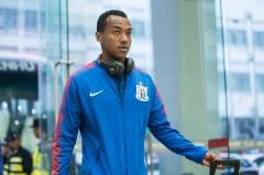 老將艾迪將頂替蔣圣龍，與朱辰杰搭檔申花中衛(wèi)