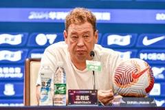 斯盧茨基：與馬萊萊關系良好，此前他在申花至關重要