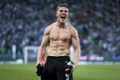 約克雷斯破門(mén)鎖定冠軍，怒吼展示八塊腹肌驚艷全場(chǎng)