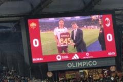 胡梅爾斯今夏掛靴獲贈645場紀(jì)念球衣告別俱樂部