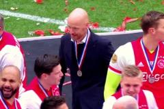 是玄學(xué)還是巧合！荷甲近幾年冠軍球隊(duì)都是光頭教練