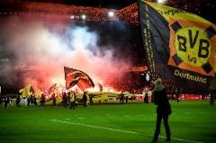 德國足協(xié)對(duì)多特蒙德處以19.39萬歐元罰款，因球迷多次違規(guī)行為