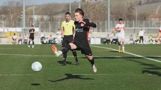 法蘭克福14歲小將首秀引爭議，兩場大勝友誼賽或遭判負(fù)