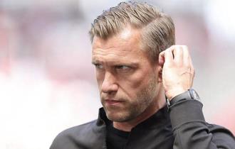 克勒舍：法蘭克福愿長(zhǎng)期留用科赫，目標(biāo)打入歐冠十六強(qiáng)